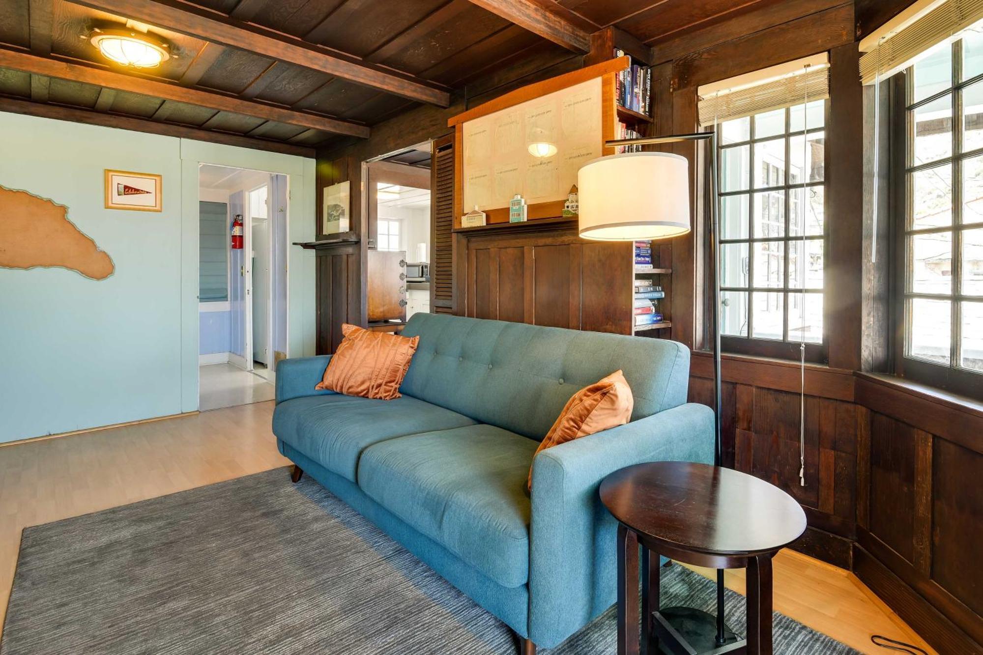 Charming Catalina Gem With Deck Walk To The Beach! أفالون المظهر الخارجي الصورة
